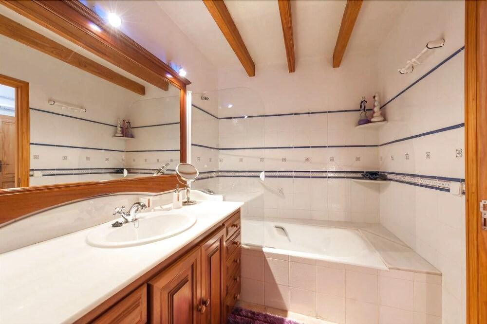 Villa Ses Muralles Boutique House